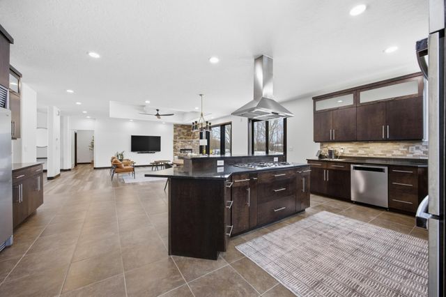 7620 Adelman Drive, Horace, ND 58047