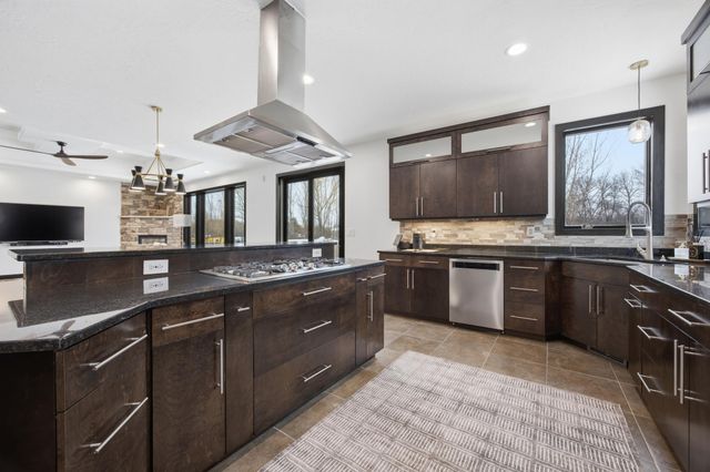 7620 Adelman Drive, Horace, ND 58047