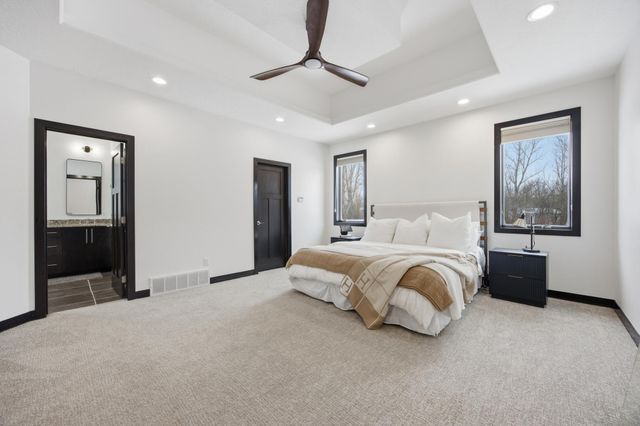 7620 Adelman Drive, Horace, ND 58047