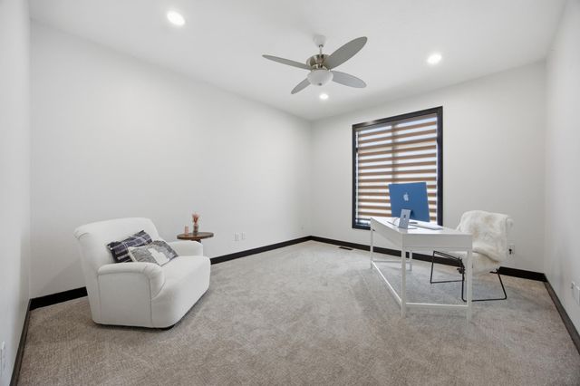 7620 Adelman Drive, Horace, ND 58047