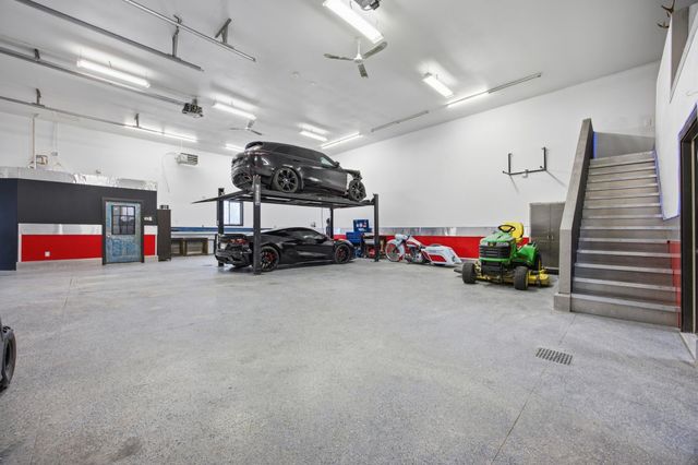 7620 Adelman Drive, Horace, ND 58047