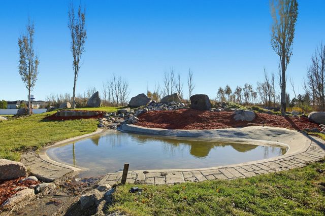 7620 Adelman Drive, Horace, ND 58047