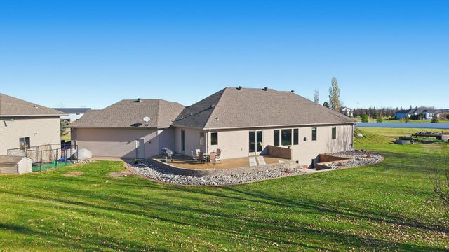 7620 Adelman Drive, Horace, ND 58047