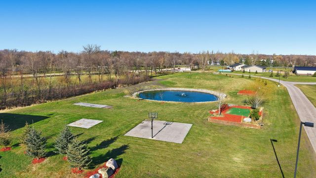 7620 Adelman Drive, Horace, ND 58047