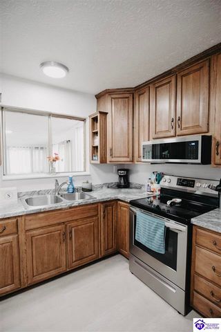 158 Donna Avenue, Radcliff, KY 40160