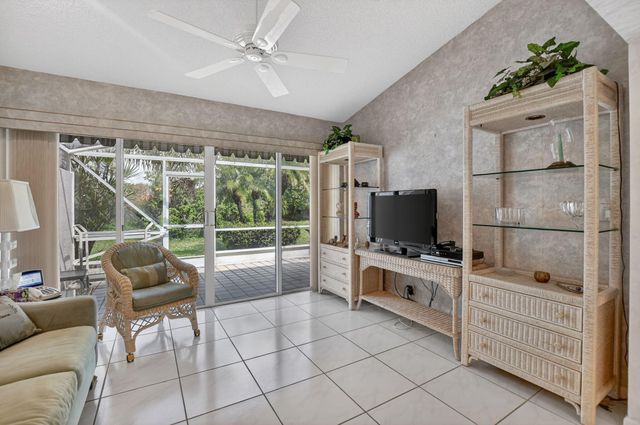 7203 Summer Tree Drive, Boynton Beach, FL 33437