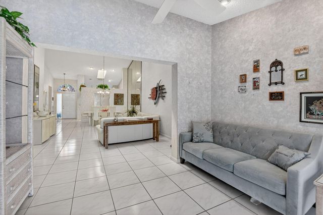 7203 Summer Tree Drive, Boynton Beach, FL 33437