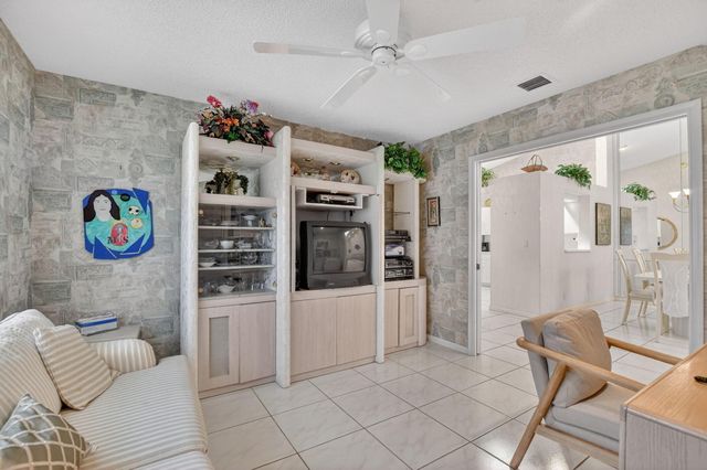 7203 Summer Tree Drive, Boynton Beach, FL 33437