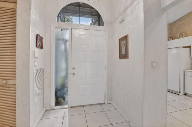 7203 Summer Tree Drive, Boynton Beach, FL 33437