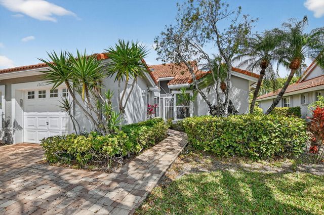 7203 Summer Tree Drive, Boynton Beach, FL 33437
