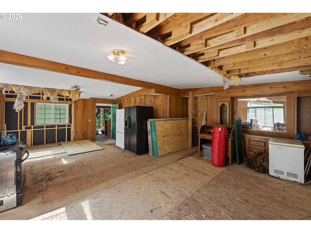 24608 LOWER SMITH RIVER Rd, Reedsport, OR 97467