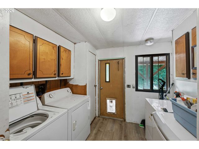 24608 LOWER SMITH RIVER Rd, Reedsport, OR 97467