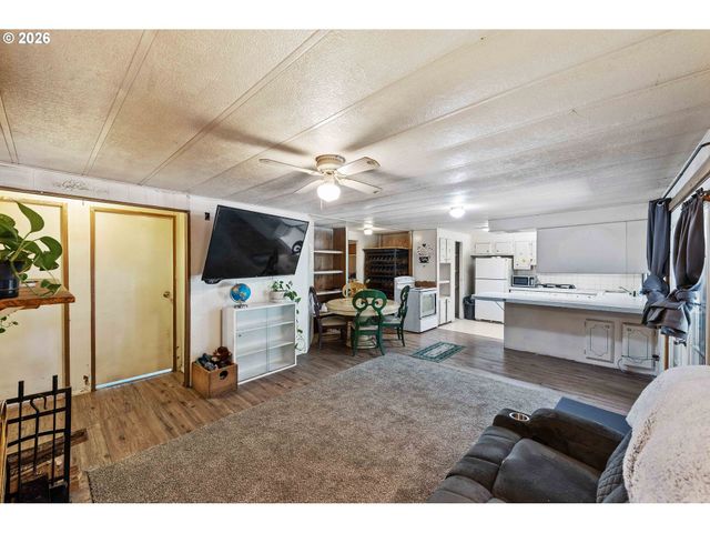 24608 LOWER SMITH RIVER Rd, Reedsport, OR 97467