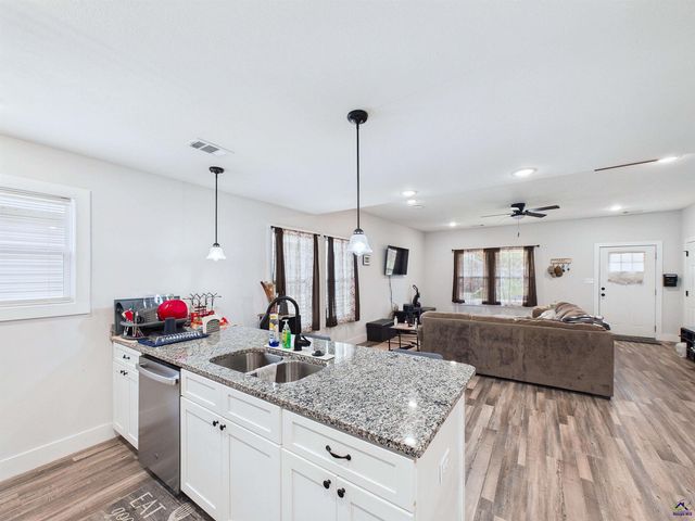 137 North Sky Drive, Warner Robins, GA 31093
