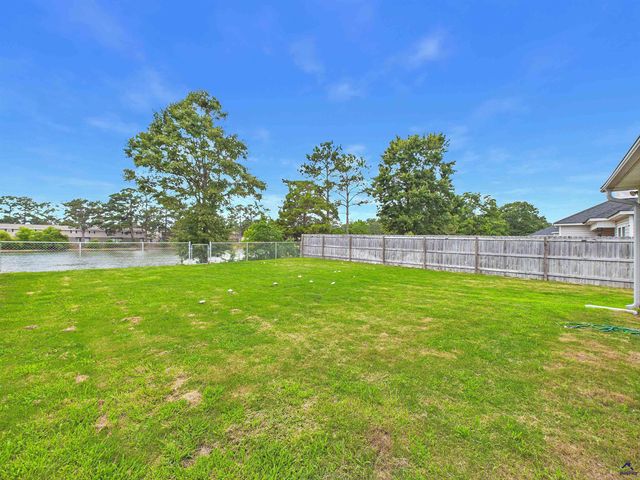 137 North Sky Drive, Warner Robins, GA 31093