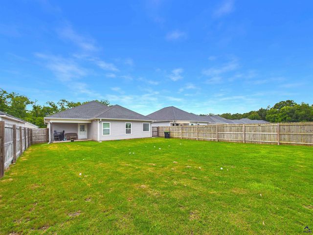 137 North Sky Drive, Warner Robins, GA 31093
