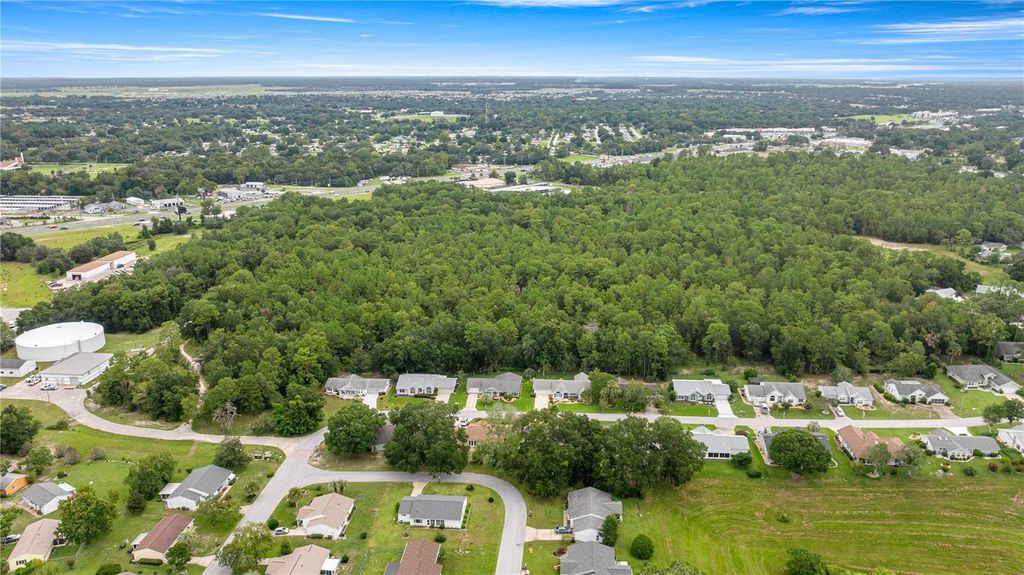 Image 5 of property listing at SW HIGHWAY 200, Ocala, FL 34481