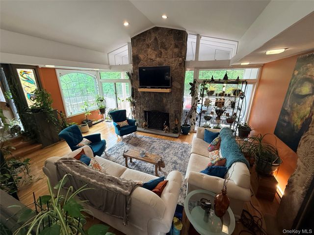 67 Lakeland Drive, South Fallsburg, NY 12779
