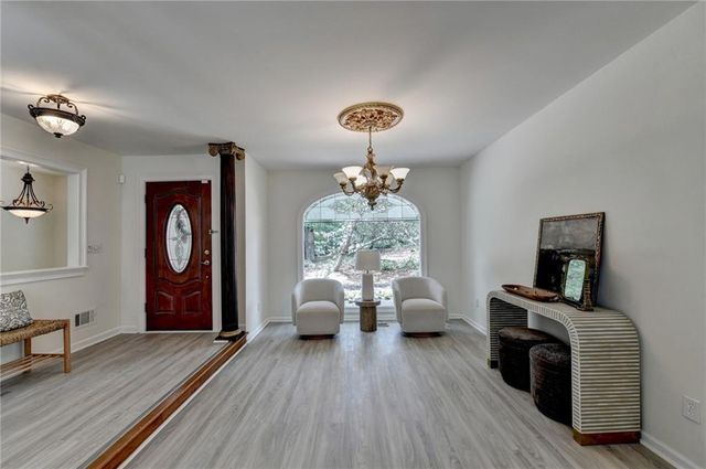 421 Oakleaf Trail, Suwanee, GA 30024