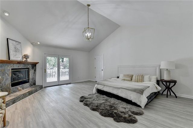 421 Oakleaf Trail, Suwanee, GA 30024