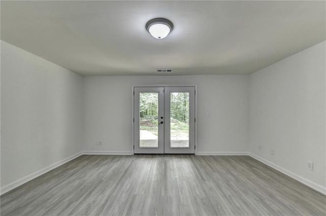 421 Oakleaf Trail, Suwanee, GA 30024