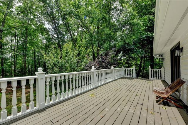 421 Oakleaf Trail, Suwanee, GA 30024
