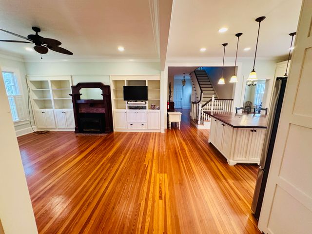 5 S Rosemary Avenue, Andrews, SC 29510