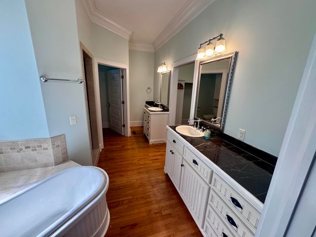 5 S Rosemary Avenue, Andrews, SC 29510