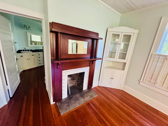 5 S Rosemary Avenue, Andrews, SC 29510