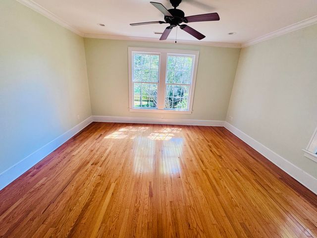 5 S Rosemary Avenue, Andrews, SC 29510