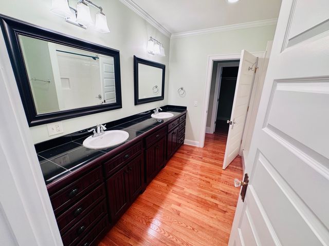 5 S Rosemary Avenue, Andrews, SC 29510