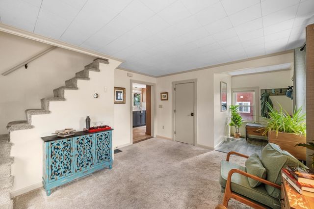 32 Crescent Ave, Beverly, MA 01915