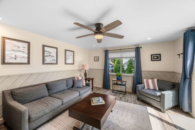 32 Crescent Ave, Beverly, MA 01915