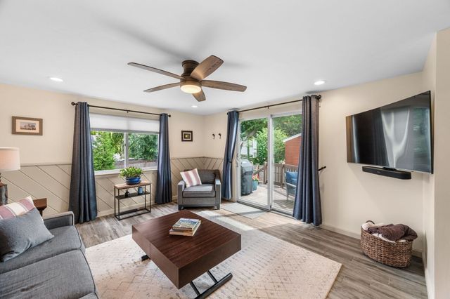 32 Crescent Ave, Beverly, MA 01915
