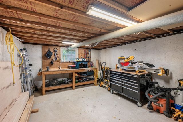 32 Crescent Ave, Beverly, MA 01915
