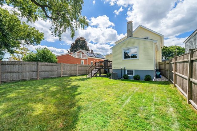 32 Crescent Ave, Beverly, MA 01915