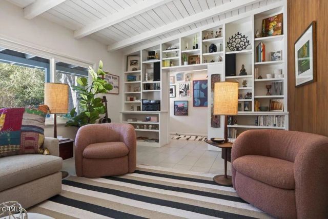 335 Encino Drive, Oak View, CA 93022