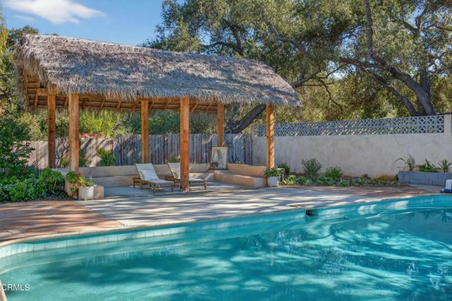 335 Encino Drive, Oak View, CA 93022