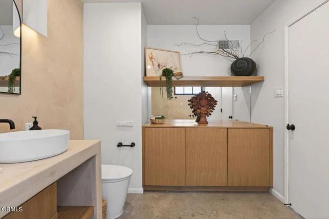 335 Encino Drive, Oak View, CA 93022