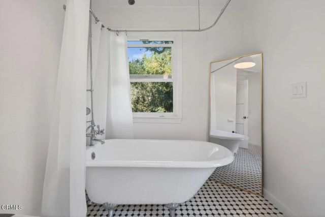 335 Encino Drive, Oak View, CA 93022