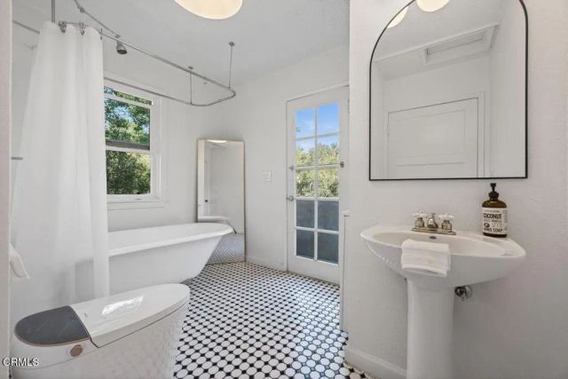 335 Encino Drive, Oak View, CA 93022