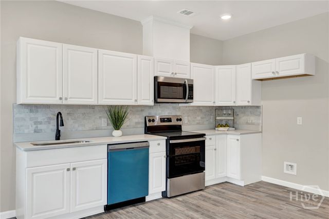 2016 Eppinger Street, Savannah, GA 31415