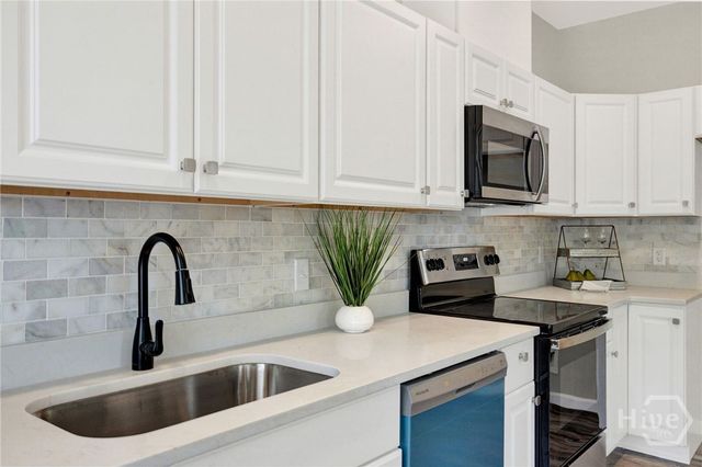 2016 Eppinger Street, Savannah, GA 31415