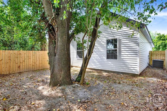 2016 Eppinger Street, Savannah, GA 31415