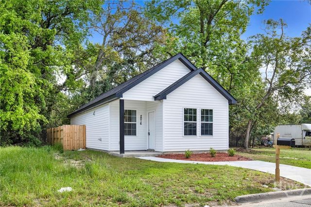 2016 Eppinger Street, Savannah, GA 31415