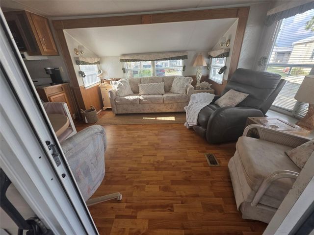 6698 SE 54th Street, Okeechobee, FL 34974