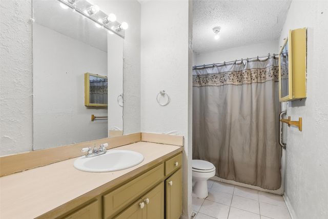 3822 Ragged Rock Court, Joshua, TX 76058