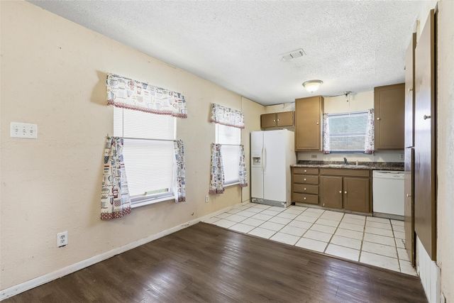 3822 Ragged Rock Court, Joshua, TX 76058