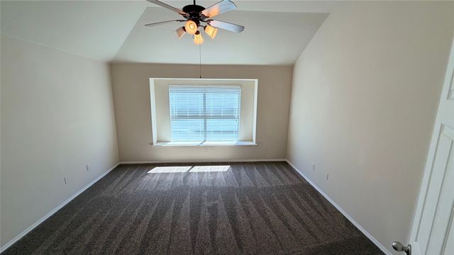 4805 Summer Oaks Lane, Fort Worth, TX 76123