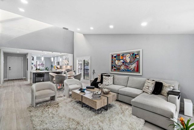 49 Eastgate Drive B, Boynton Beach, FL 33436